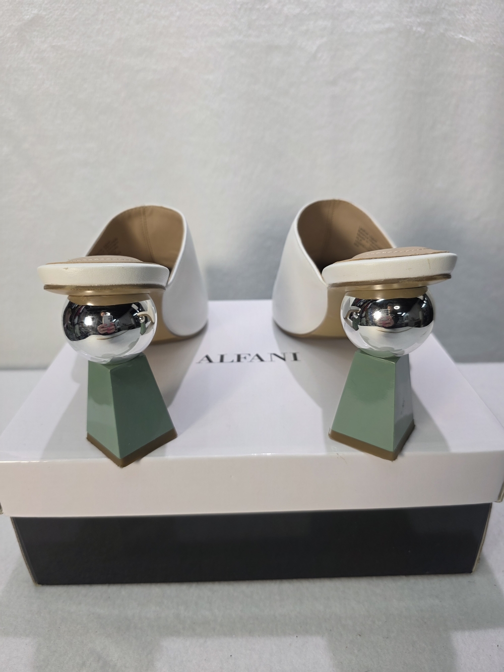 Alfani White Pointed Toe Mule with Green Block Heel - Picture 4 of 16